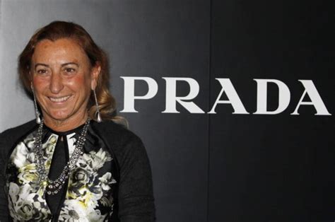 nome della stilista a capo dell impero prada|Perchè Miuccia Prada è la donna più importante della moda italiana.